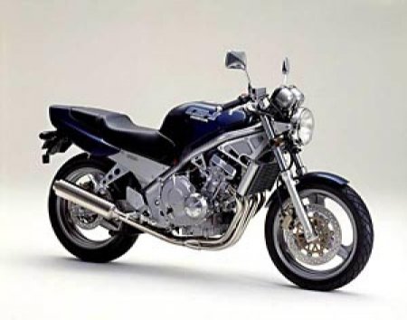 Honda CB 1 преимущества
